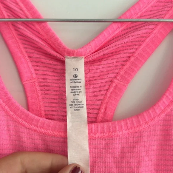 Lululemon Razorback Tank - Picture 2 of 3